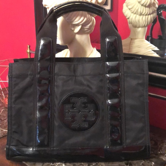 Tory Burch Handbags - 🔥2 DAY SALE PRICE FIRM Tory Burch Elle Tote